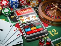Layar permainan Bingo dengan kartu dan bola bingo yang jelas terlihat